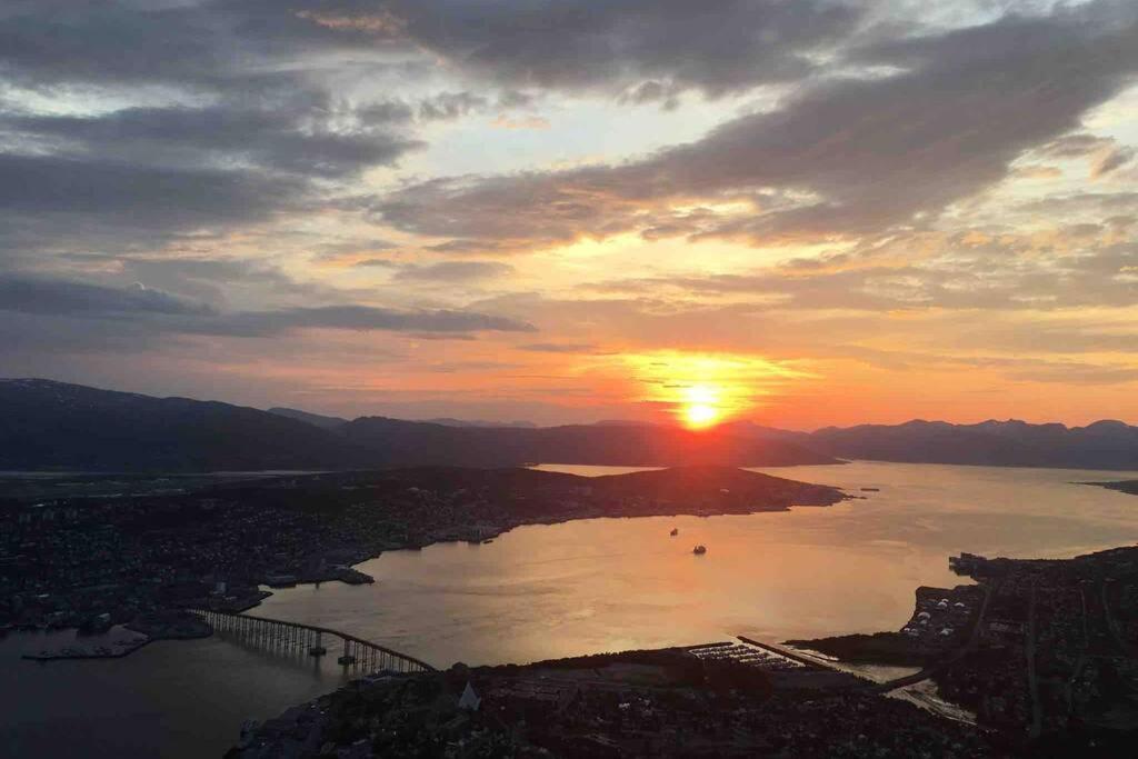 Central Large Modern House With A View Tromsø Dış mekan fotoğraf