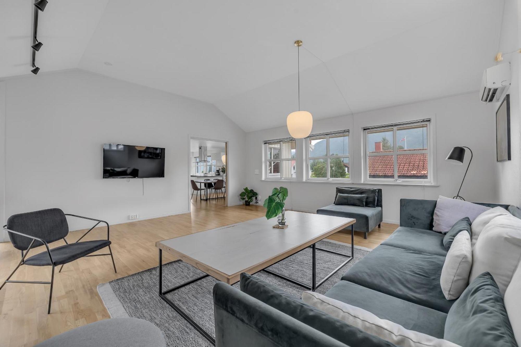 Central Large Modern House With A View Tromsø Dış mekan fotoğraf